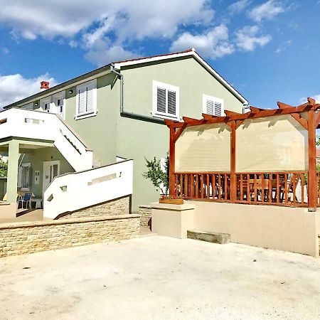 Apartmani Nina I Niko Ugljan Extérieur photo