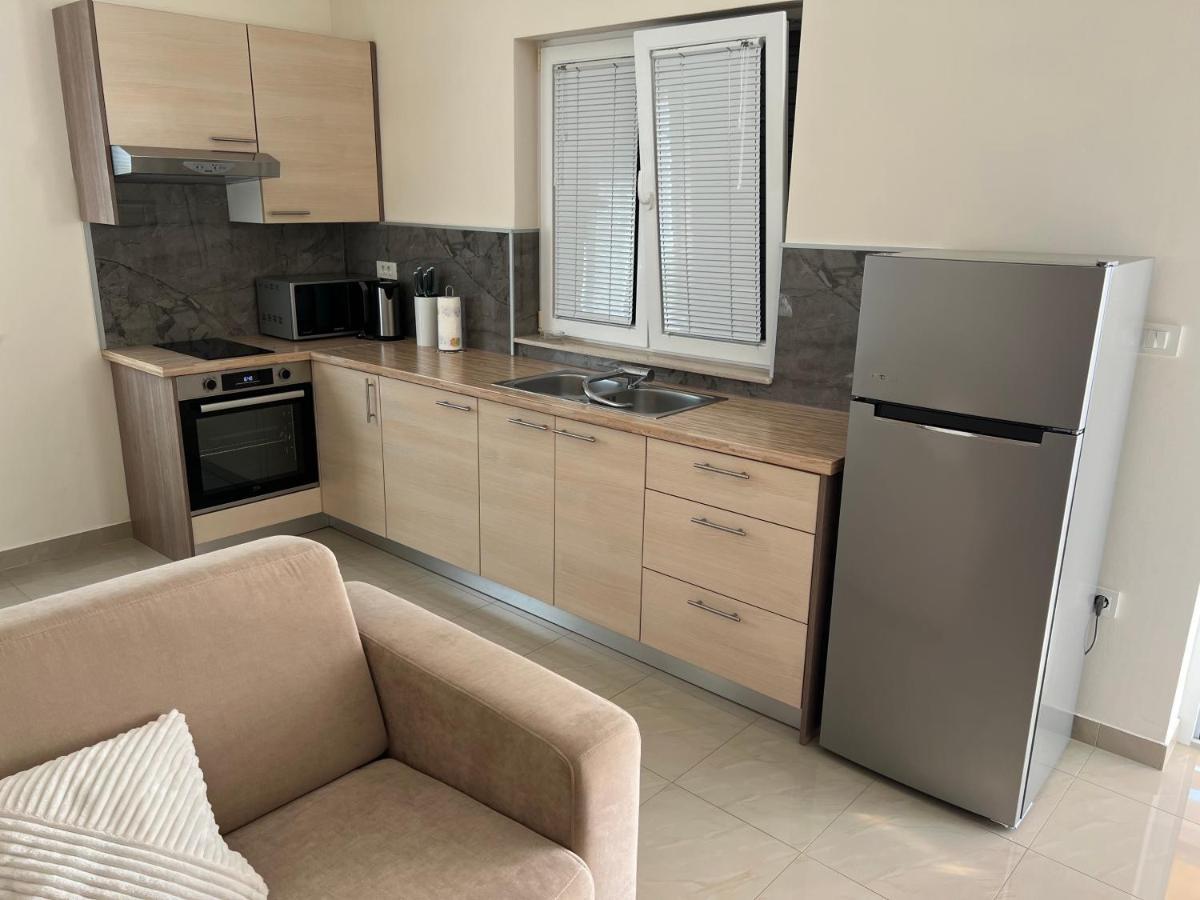 Apartmani Nina I Niko Ugljan Chambre photo