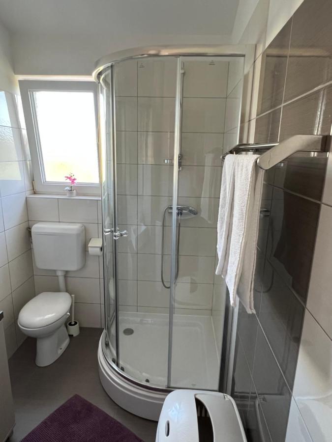 Apartmani Nina I Niko Ugljan Chambre photo