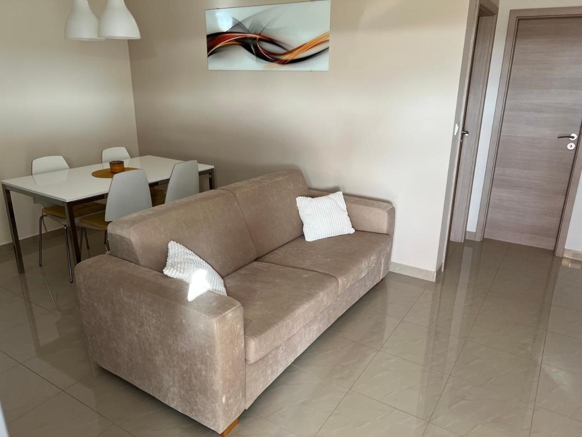 Apartmani Nina I Niko Ugljan Chambre photo