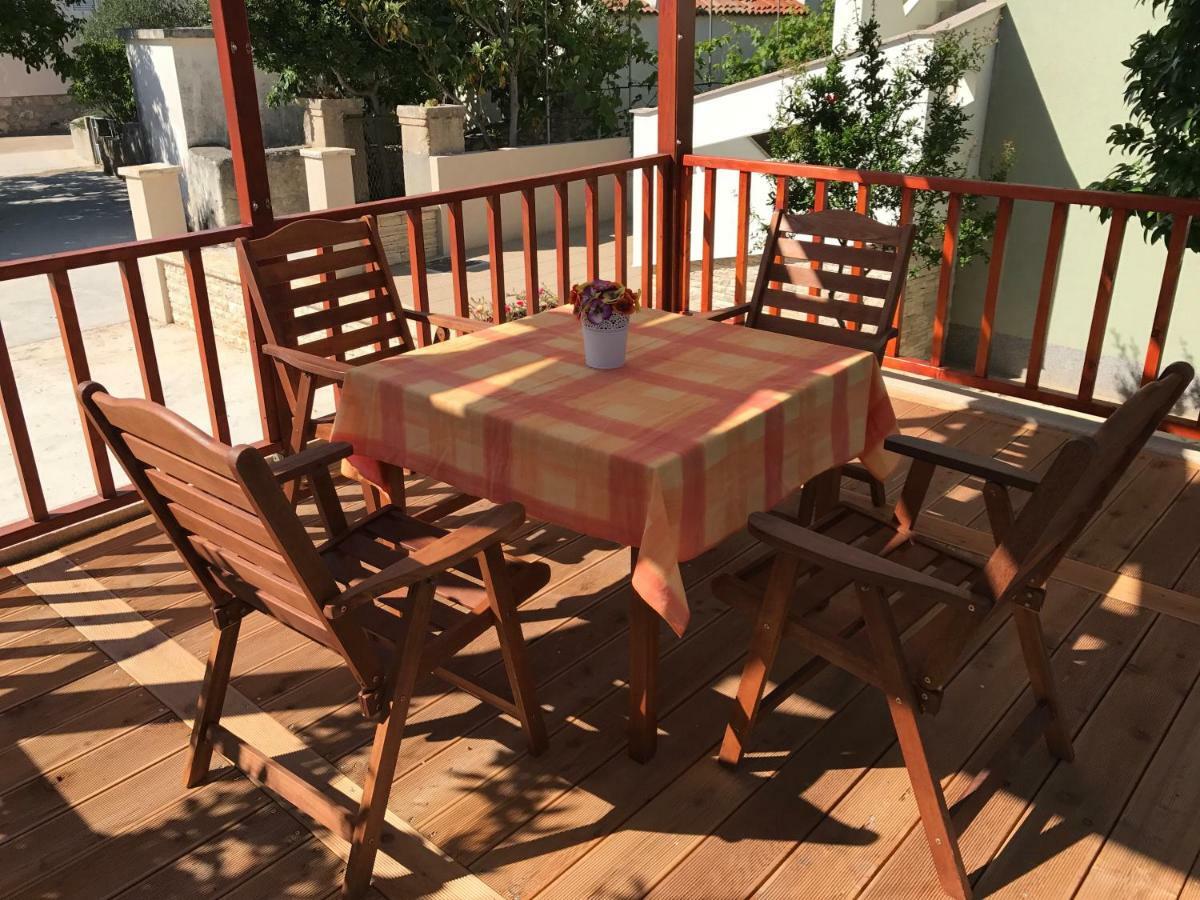 Apartmani Nina I Niko Ugljan Extérieur photo